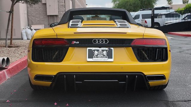 2017 Audi R8 Spyder V10 quattro AWD - 22994350 - 6