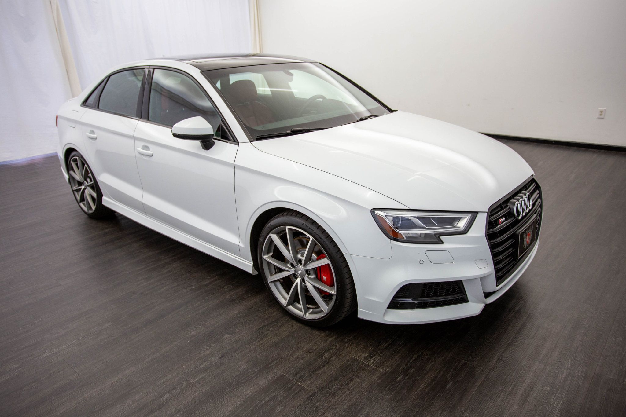 2017 Audi S3 Premium Plus photo 3