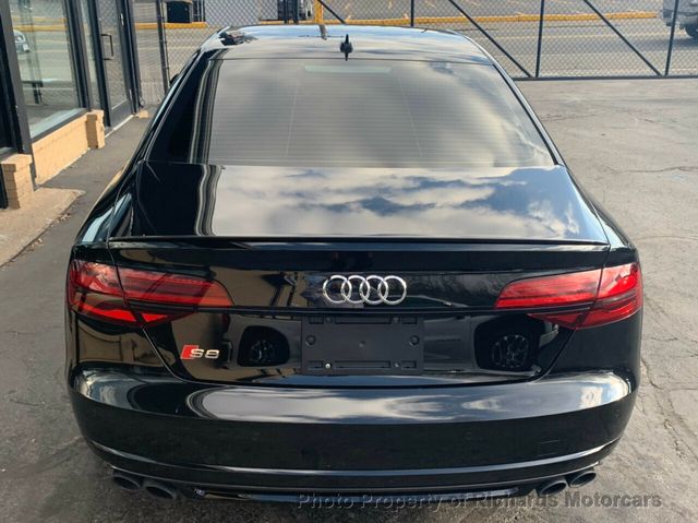 2017 Audi S8 plus 4.0 TFSI - 20451511 - 8
