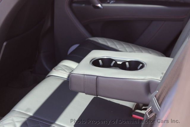 2017 Bentley Bentayga $ 240,025 WHEN NEW , WRAPPED IN FLAT GREY/BLK, OWN $ 985 - 21519899 - 14