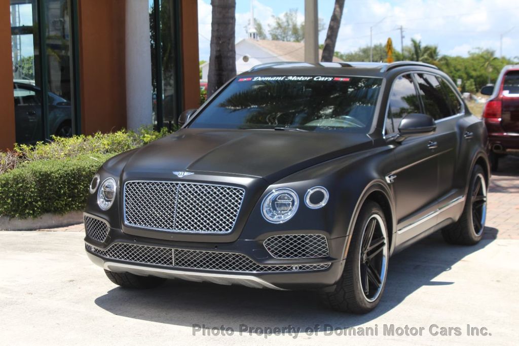 2017 Bentley Bentayga photo 2