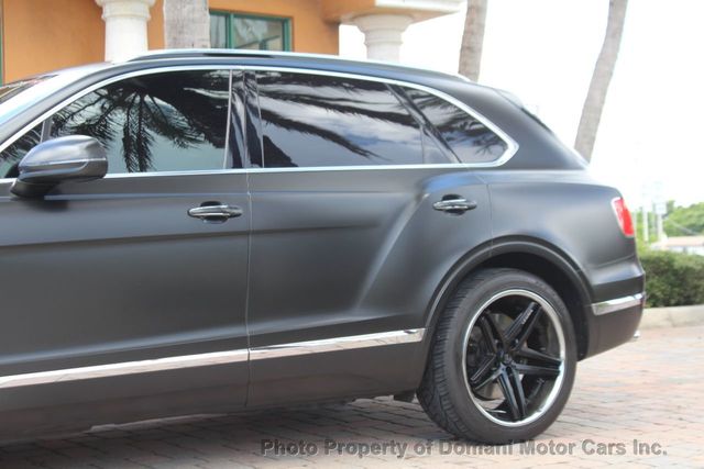 2017 Bentley Bentayga $ 240,025 WHEN NEW , WRAPPED IN FLAT GREY/BLK, OWN $ 985 - 21519899 - 31