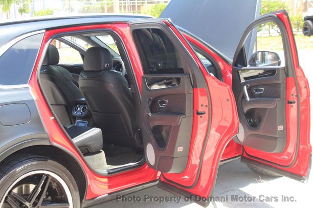 2017 Bentley Bentayga $ 240,025 WHEN NEW , WRAPPED IN FLAT GREY/BLK, OWN $ 985 - 21519899 - 35