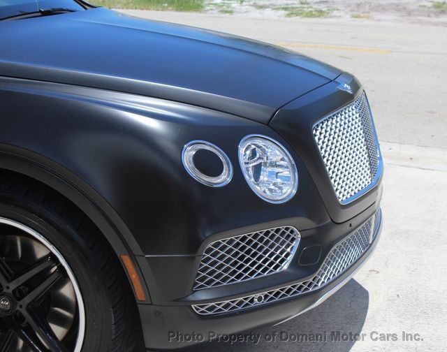 2017 Bentley Bentayga $ 240,025 WHEN NEW , WRAPPED IN FLAT GREY/BLK, OWN $ 985 - 21519899 - 47