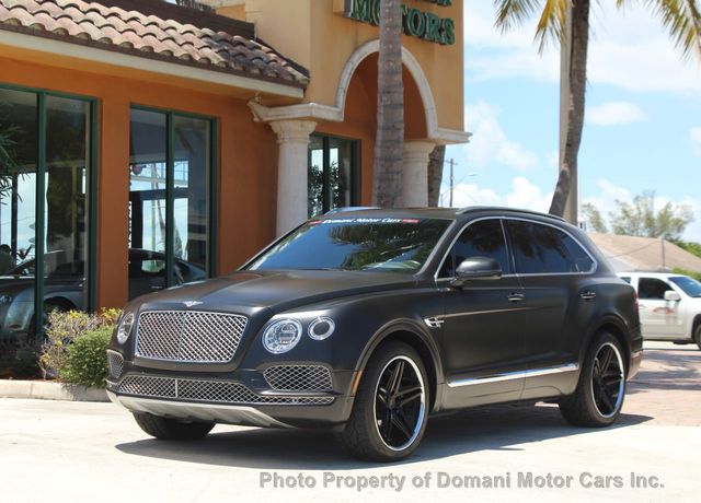 2017 Bentley Bentayga $ 240,025 WHEN NEW , WRAPPED IN FLAT GREY/BLK, OWN $ 985 - 21519899 - 48