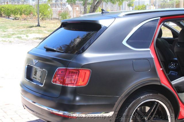 2017 Bentley Bentayga $ 240,025 WHEN NEW , WRAPPED IN FLAT GREY/BLK, OWN $ 985 - 21519899 - 55