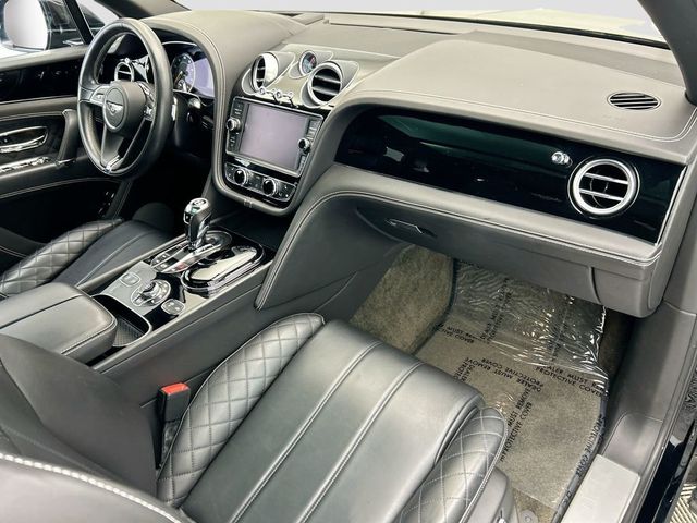 2017 Bentley Bentayga This is not a First Edition  - 22988932 - 15