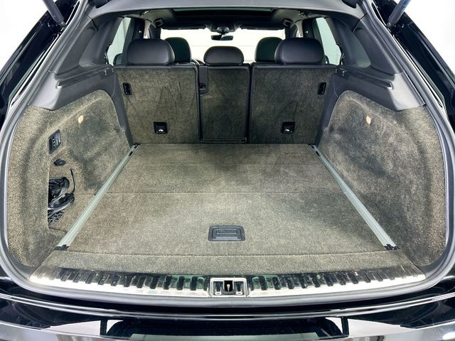 2017 Bentley Bentayga This is not a First Edition  - 22988932 - 26