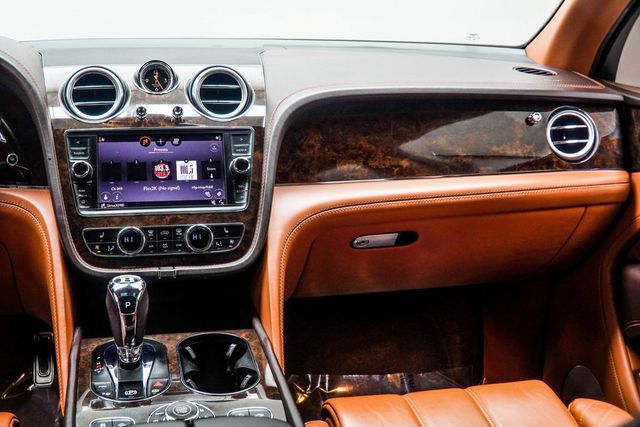 2017 Bentley Bentayga W12 - 22978414 - 19