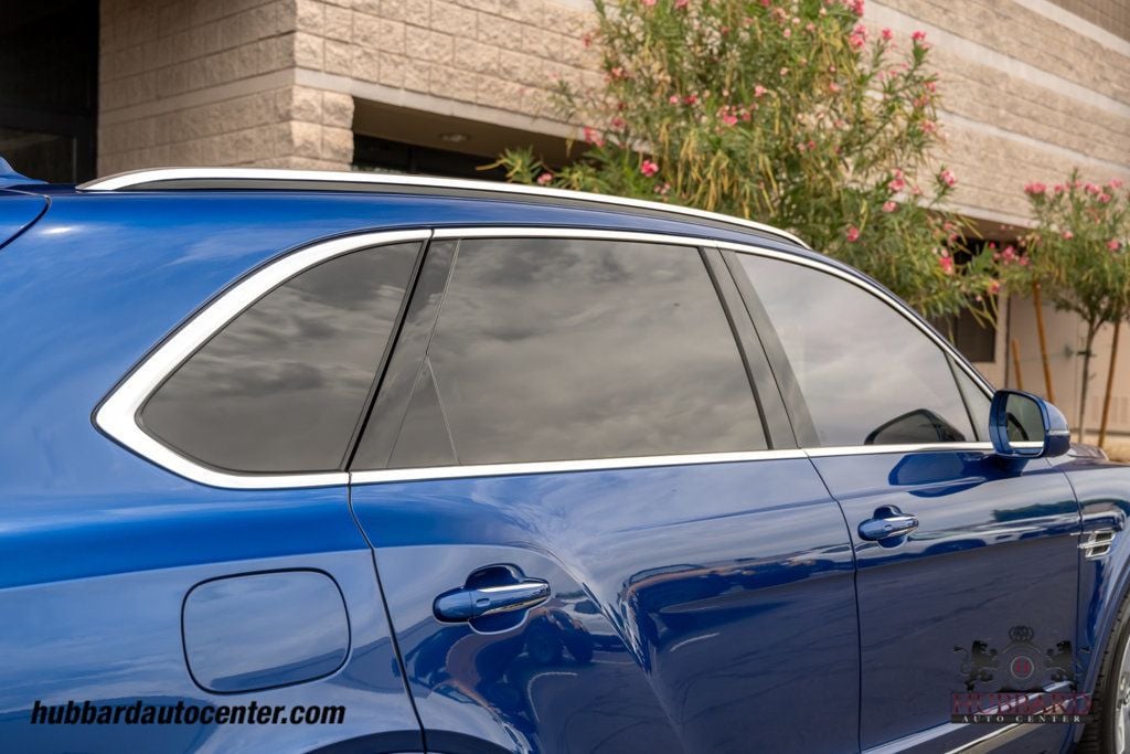 2017 Bentley Bentayga W12 AWD - 23025909 - 14