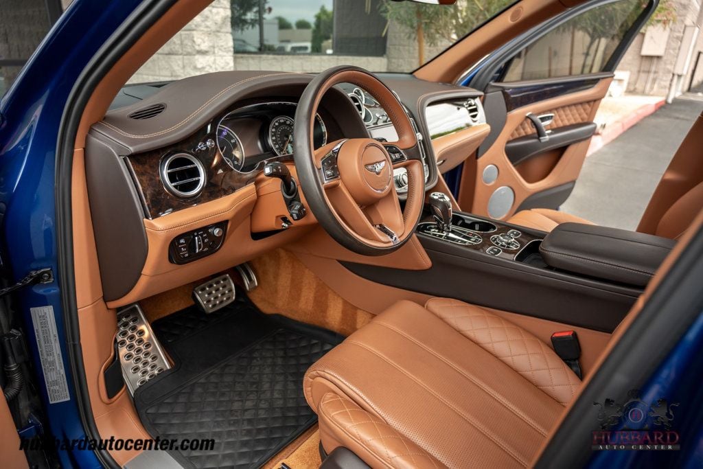 2017 Bentley Bentayga W12 AWD - 23025909 - 16