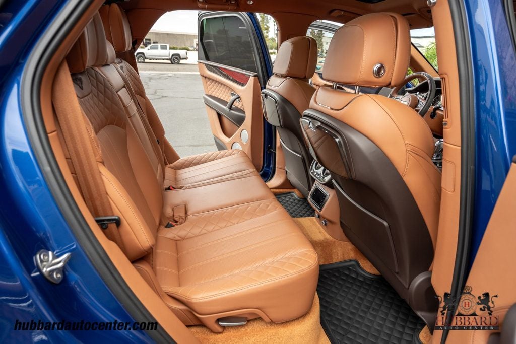 2017 Bentley Bentayga W12 AWD - 23025909 - 28
