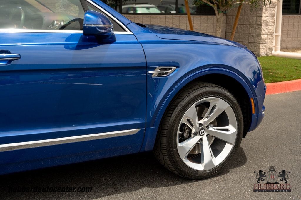 2017 Bentley Bentayga W12 AWD - 23025909 - 38