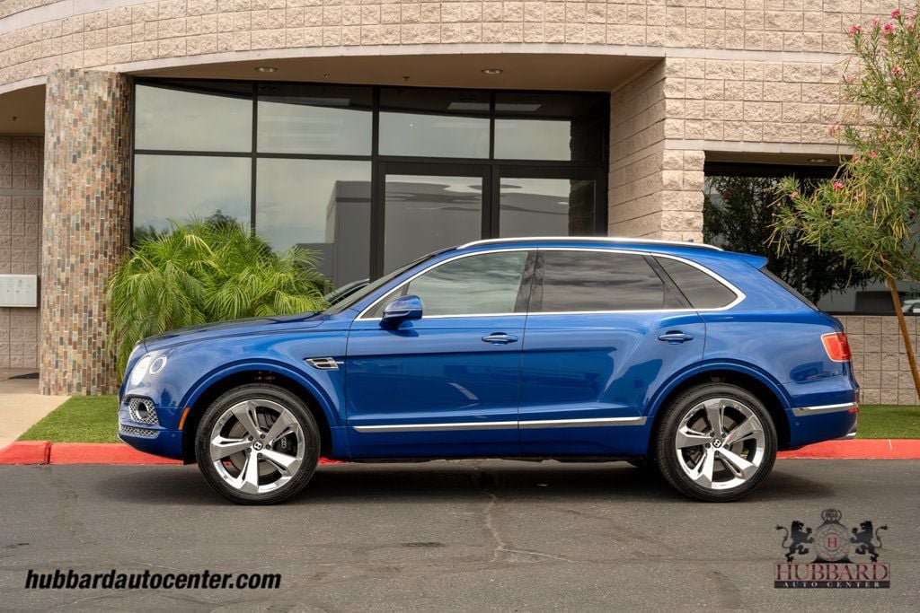 2017 Bentley Bentayga W12 AWD - 23025909 - 4