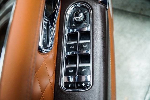 2017 Bentley Bentayga W12 AWD - 22978414 - 42