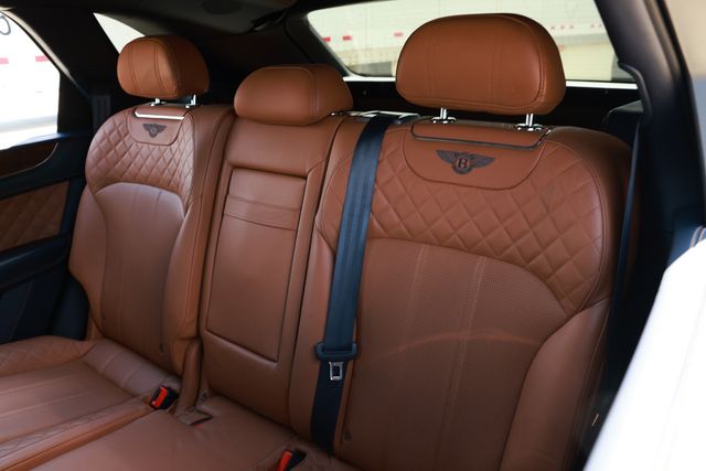 2017 Bentley Bentayga W12 AWD - 23016246 - 10