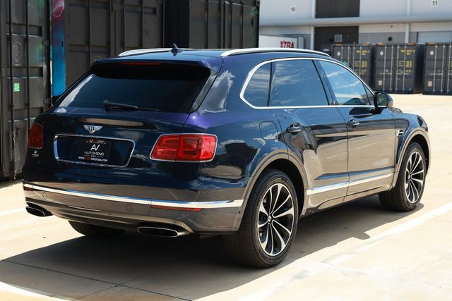 2017 Bentley Bentayga W12 AWD - 23016246 - 13