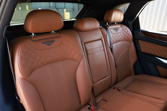 2017 Bentley Bentayga W12 AWD - 23016246 - 16