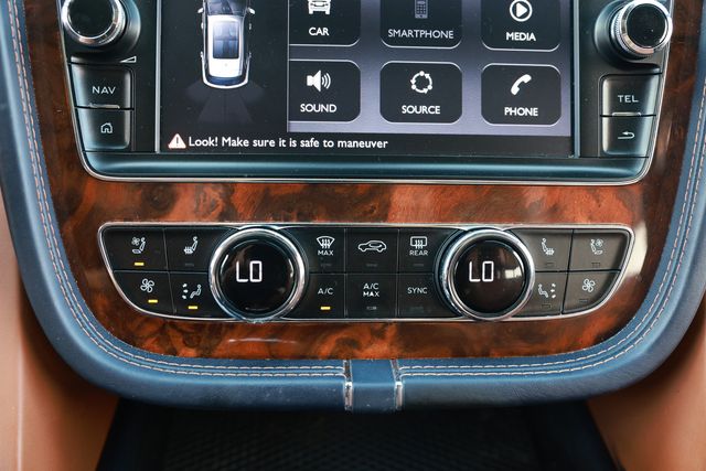 2017 Bentley Bentayga W12 AWD - 23016246 - 38