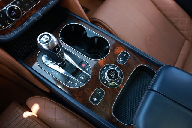 2017 Bentley Bentayga W12 AWD - 23016246 - 44