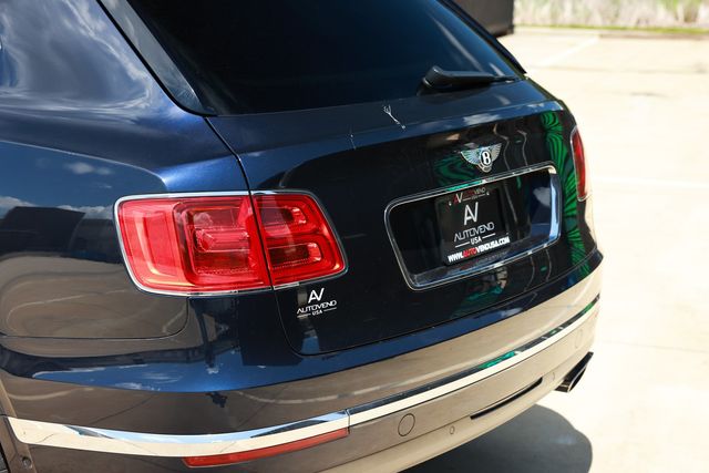 2017 Bentley Bentayga W12 AWD - 23016246 - 52