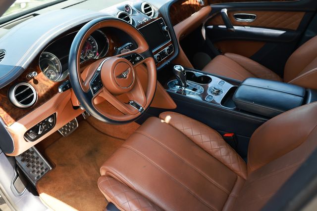 2017 Bentley Bentayga W12 AWD - 23016246 - 5