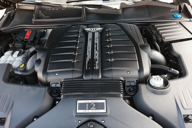 2017 Bentley Bentayga W12 AWD - 23016246 - 62
