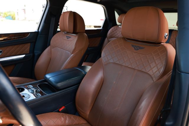 2017 Bentley Bentayga W12 AWD - 23016246 - 8