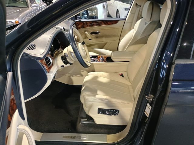 2017 Bentley Bentayga W12 AWD - 23006282 - 10
