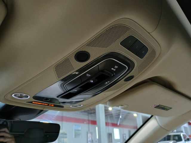 2017 Bentley Bentayga W12 AWD - 23006282 - 22