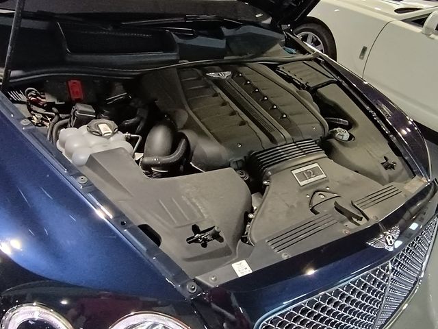 2017 Bentley Bentayga W12 AWD - 23006282 - 38