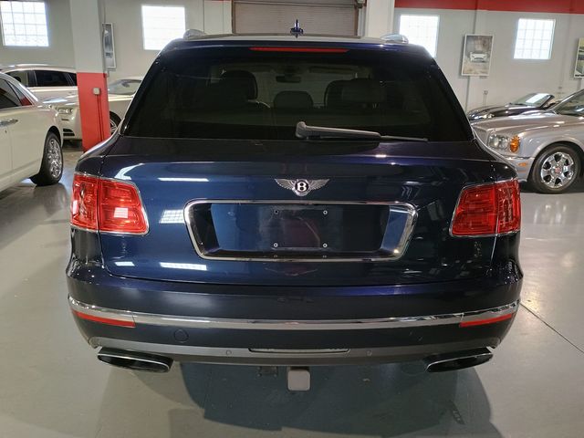 2017 Bentley Bentayga W12 AWD - 23006282 - 3