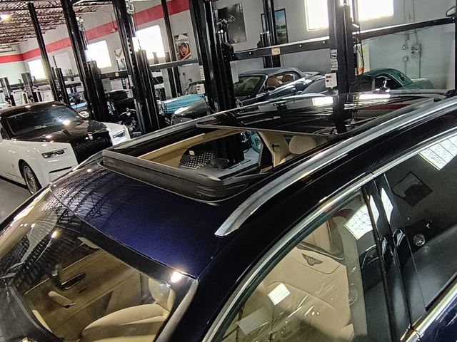 2017 Bentley Bentayga W12 AWD - 23006282 - 41