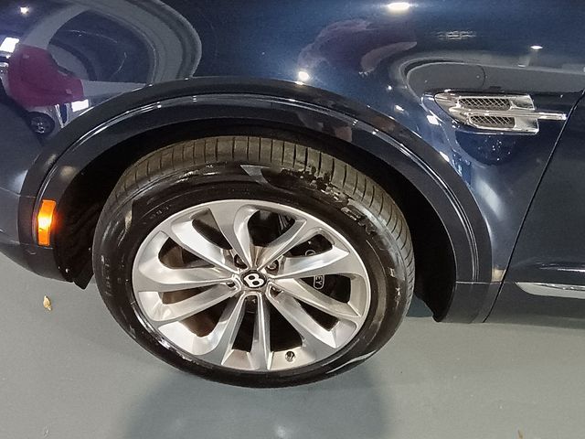 2017 Bentley Bentayga W12 AWD - 23006282 - 42