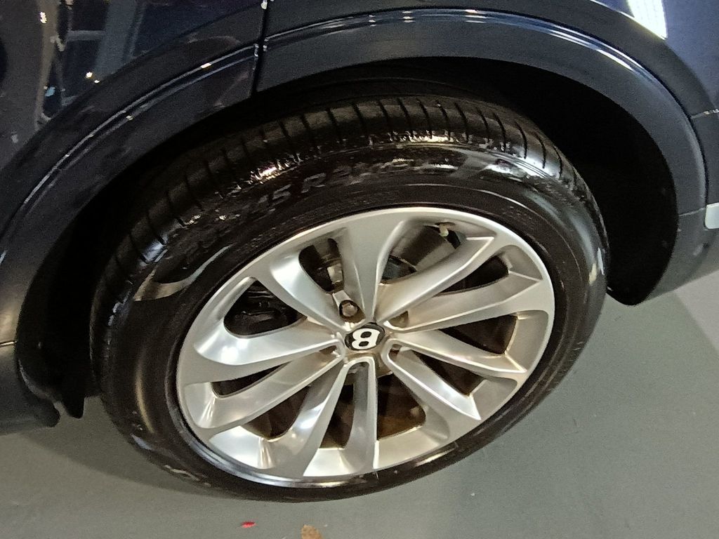 2017 Bentley Bentayga W12 AWD - 23006282 - 43