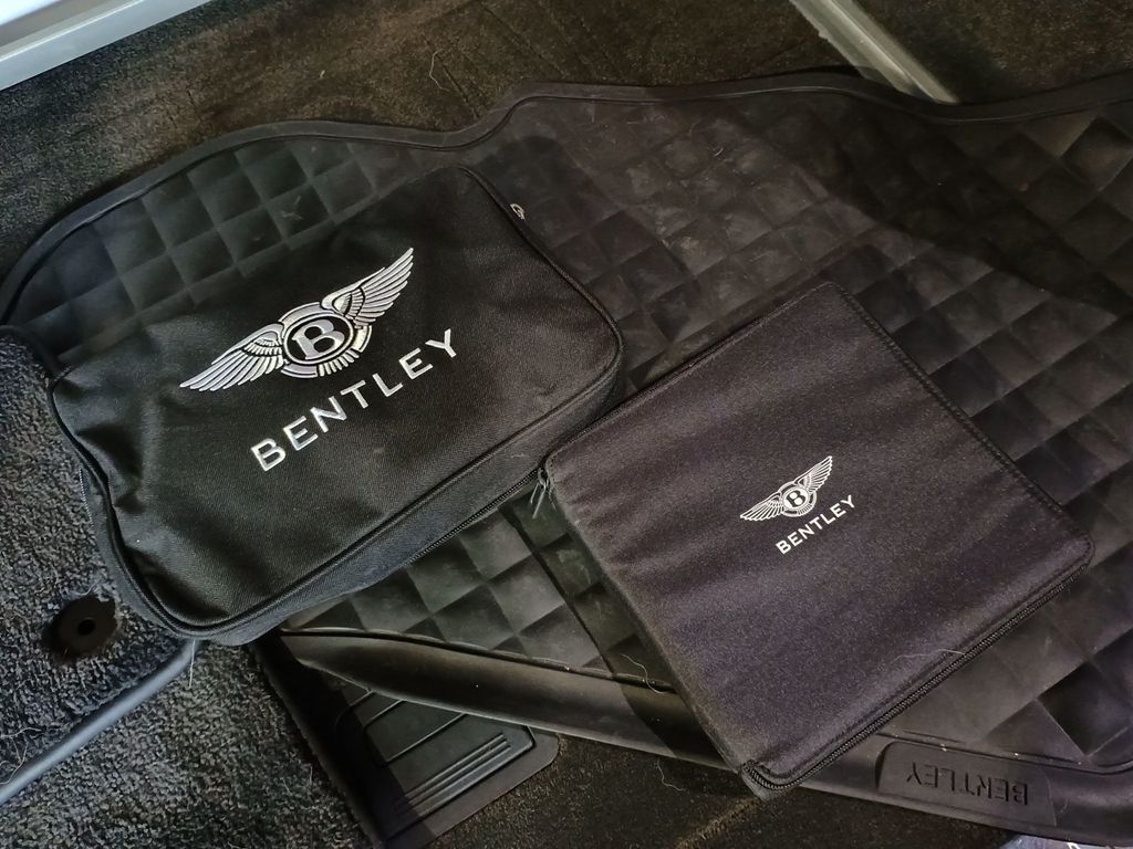 2017 Bentley Bentayga W12 AWD - 23006282 - 46