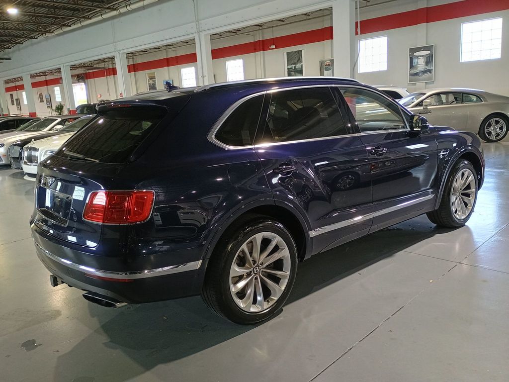 2017 Bentley Bentayga W12 AWD - 23006282 - 4