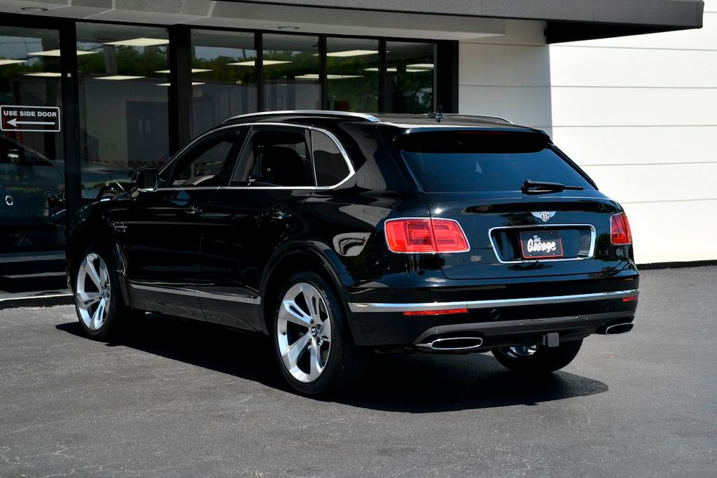 2017 Bentley Bentayga W12 AWD - 21944722 - 10