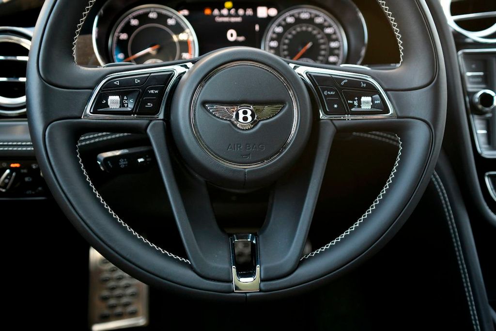 2017 Bentley Bentayga W12 AWD - 21944722 - 42