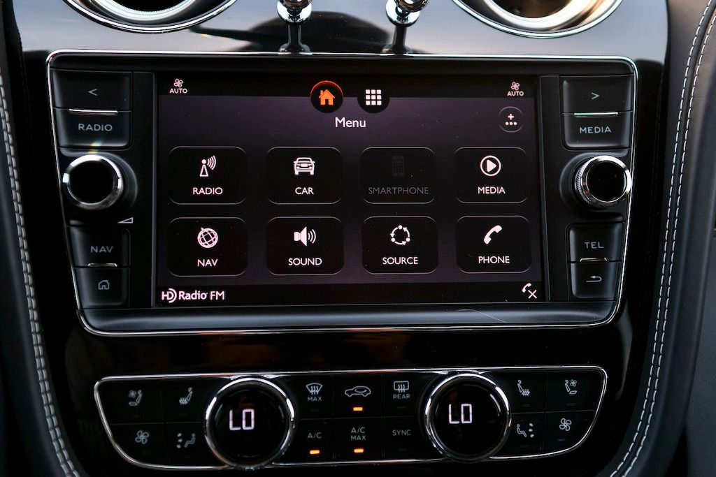 2017 Bentley Bentayga W12 AWD - 21944722 - 49