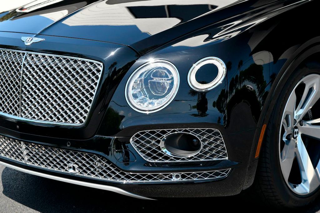 2017 Bentley Bentayga W12 AWD - 21944722 - 5