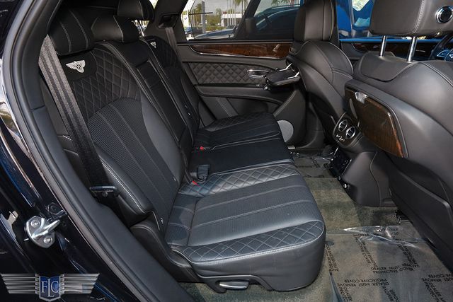 2017 Bentley Bentayga W12 AWD - 22995448 - 14