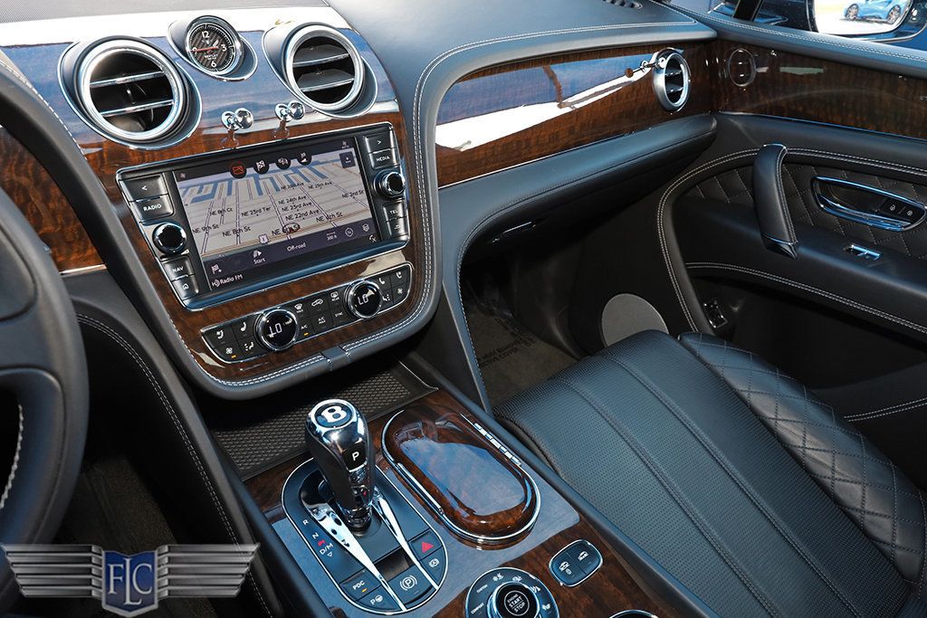 2017 Bentley Bentayga W12 AWD - 22995448 - 22