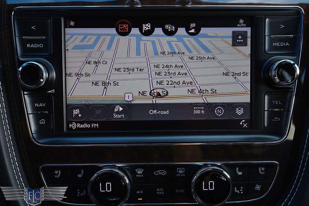 2017 Bentley Bentayga W12 AWD - 22995448 - 25