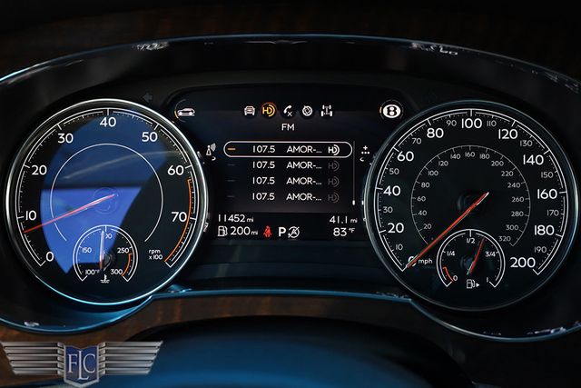 2017 Bentley Bentayga W12 AWD - 22995448 - 29