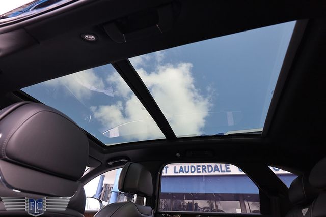 2017 Bentley Bentayga W12 AWD - 22995448 - 31