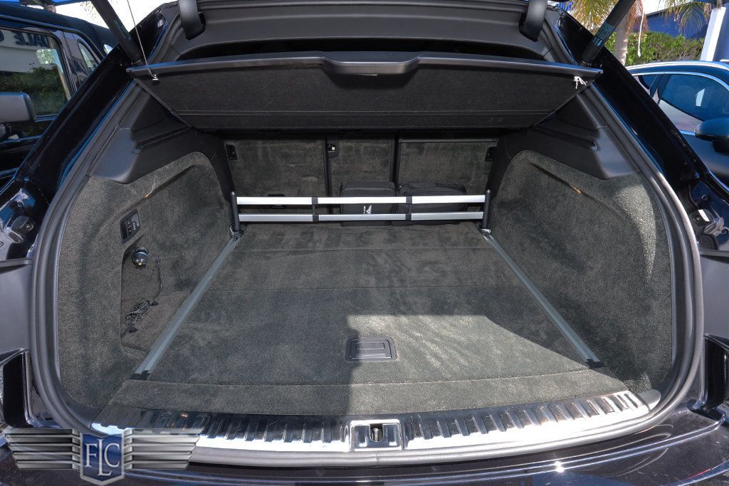 2017 Bentley Bentayga W12 AWD - 22995448 - 32