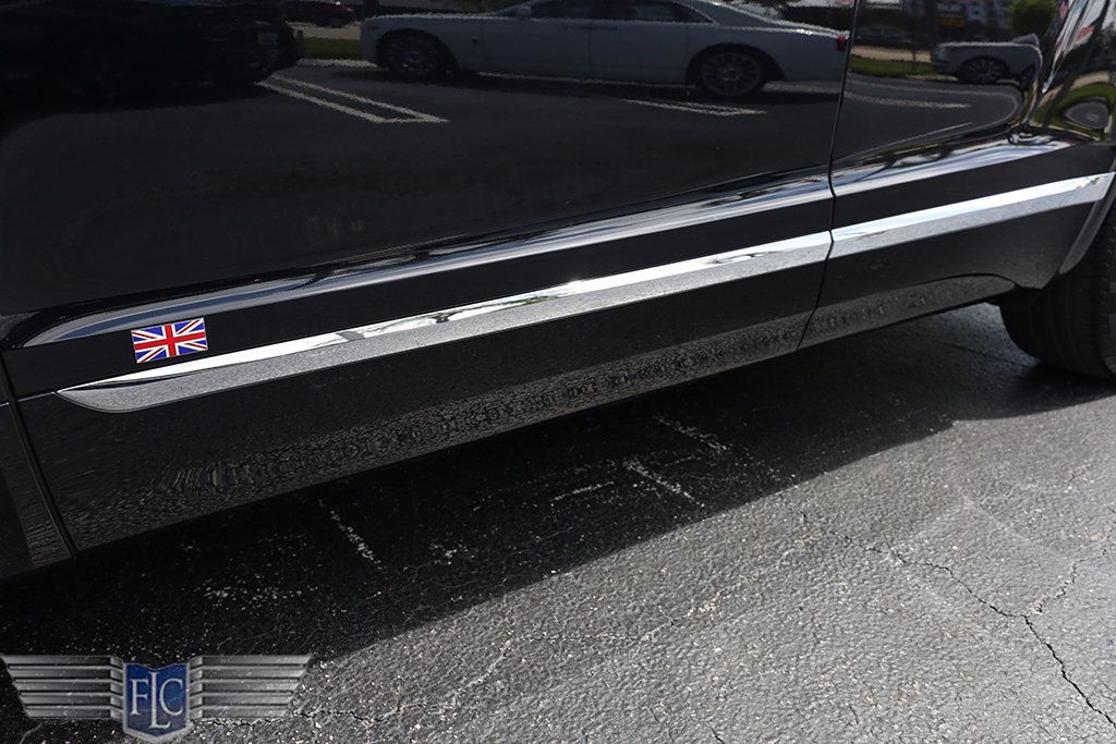 2017 Bentley Bentayga W12 AWD - 22995448 - 8