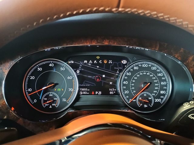 2017 Bentley Bentayga W12 AWD Clean Carfax Florida SUV - 22944060 - 17