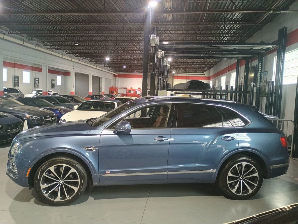 2017 Bentley Bentayga W12 AWD Clean Carfax Florida SUV - 22944060 - 1